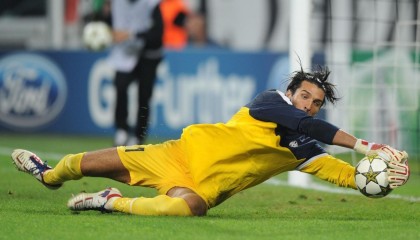 九游手游官网-足球运动员心理健康问题逐渐受到重视，足球运动员的健康体现在哪些方面