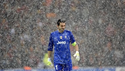 九游登录中心-英超：利物浦2-0击败曼联，萨拉赫和菲尔米诺双双出彩，利物浦官方宣布与萨拉赫续约