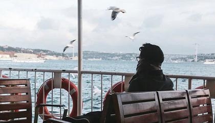 九游游戏中心下载-绝地反击！强队逆转获胜续写冠军争夺历史，绝地反击上演惊天逆转