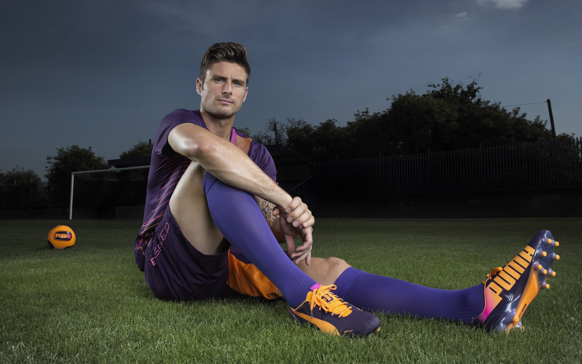 云端溜索体验：悬挂在天空的惊险快感